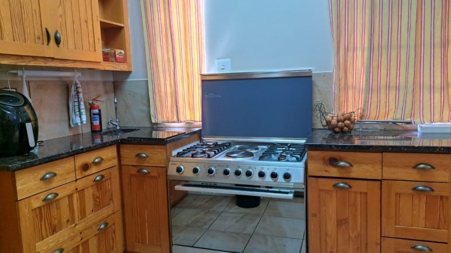 4 Bedroom Property for Sale in Caledon Western Cape